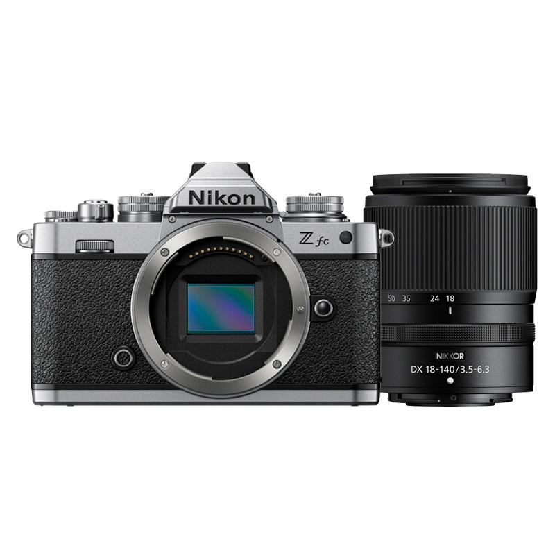 Nikon Z fc + Nikon Z DX 18-140 mm f/3.5-6.3 VR